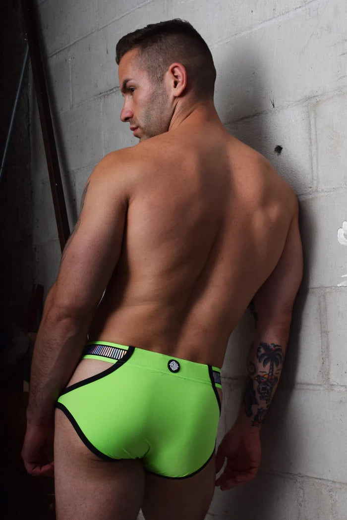 BREEDWELL - Reflector Brief